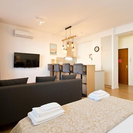 Casa Roberto - Studio Apartment, Lift, Ac, Car Parking - Extra 포르투 외부 사진